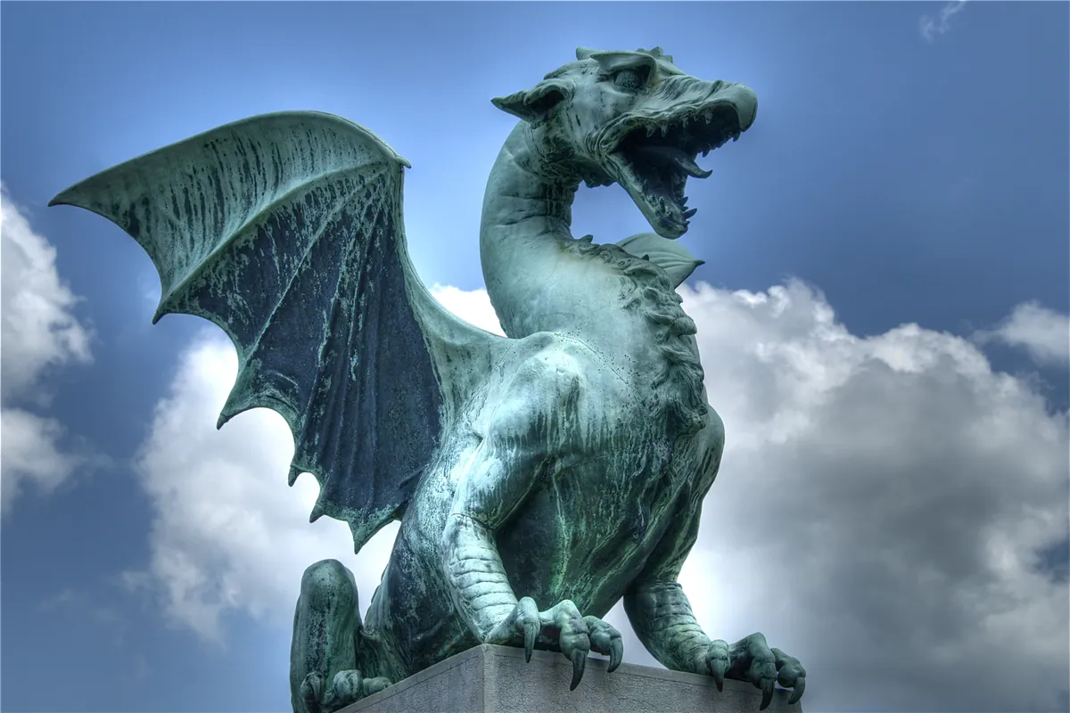 Monster Hunter Rise + Sunbreak Deluxe (Nintendo Switch, Nintendo eShop): stock photo (A green bronze dragon statue against a cloudy blue sky), not the actual product